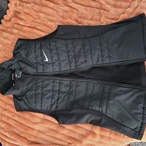 Nike vest